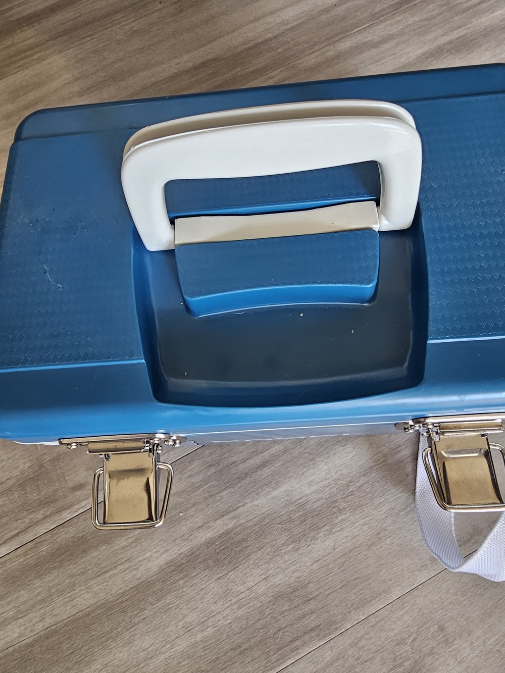 Portable Blue Vintage Engel Hard Top Lunch Box - Blue -